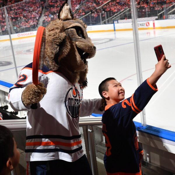 New Edmonton Oilers jersey to go on display at Fan Day